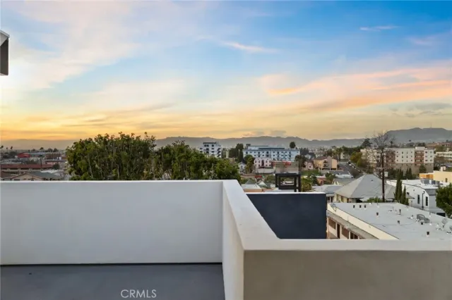 $5,000 | 231 North Burlington Avenue, Echo Park, CA 90026