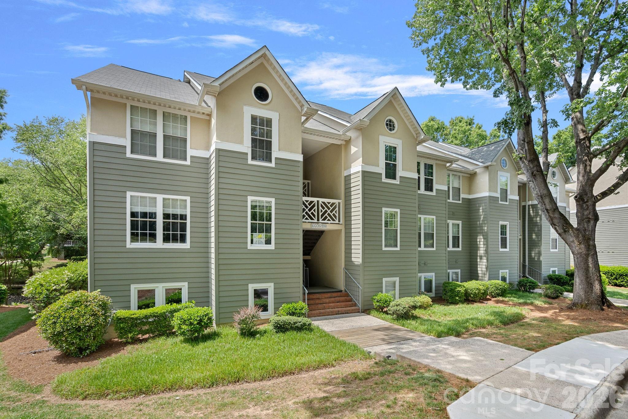 19905 Henderson Road, Unit F Cornelius, NC 28031 - Photo 2 of 27