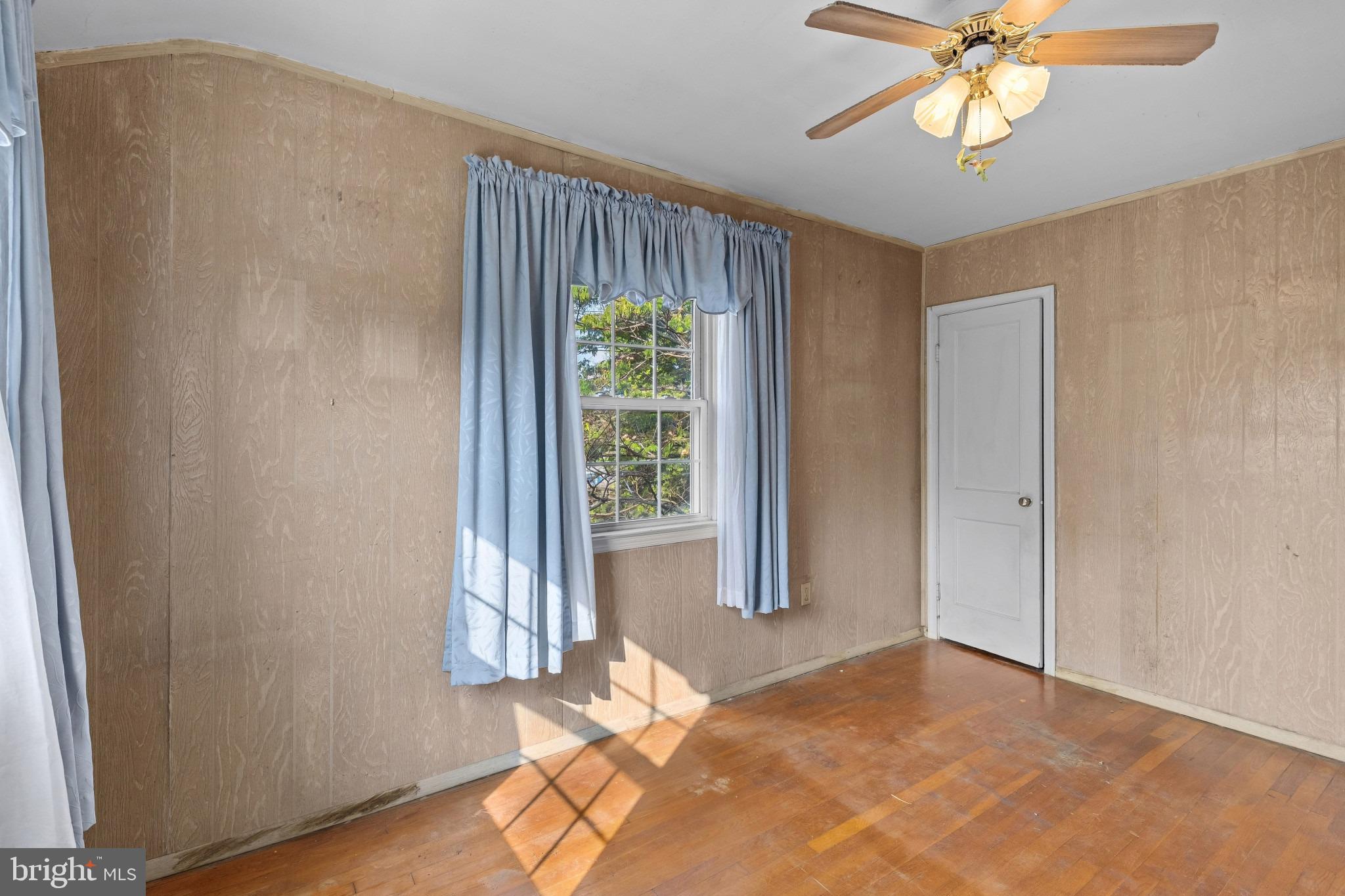 1957 Quentin Road Baltimore, MD 21222 - Photo 15 of 33 Primary Bedroom