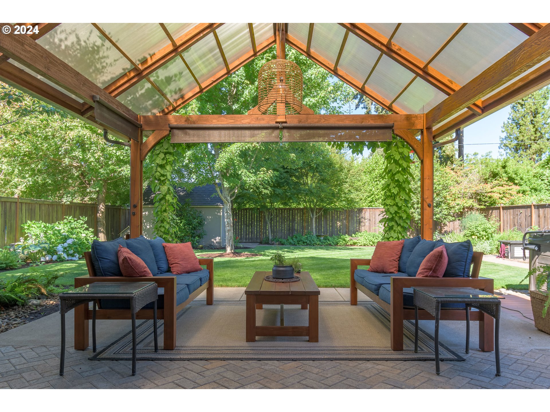 3622 Stark Street Eugene, OR 97404 - Photo 30 of 48 a outdoor view with a sitting space