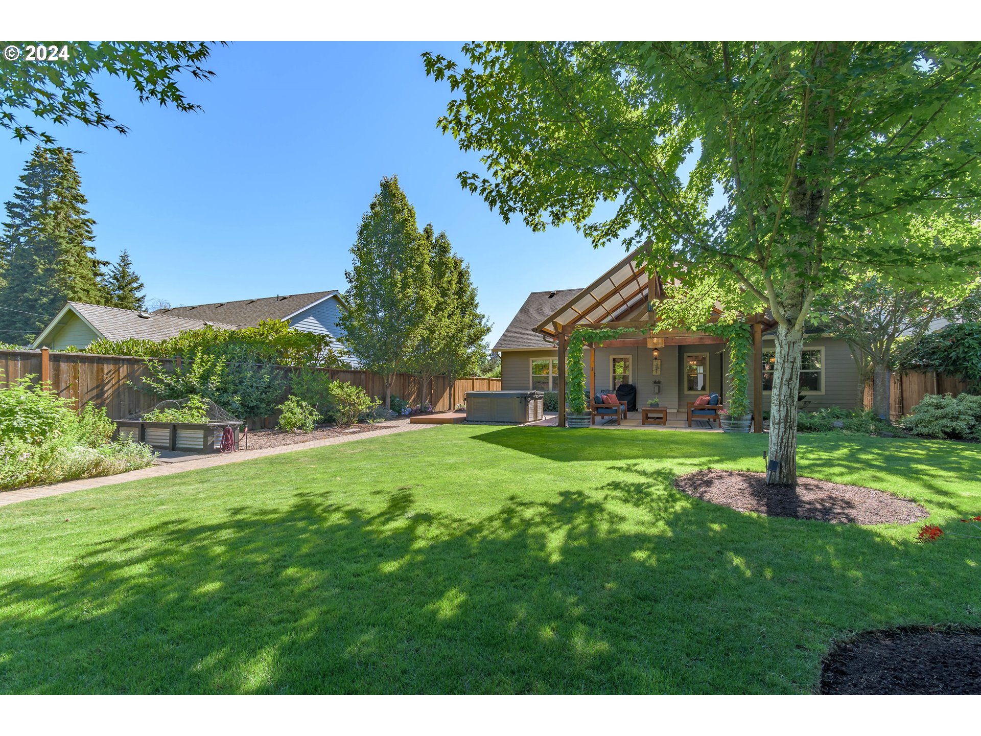 3622 Stark Street Eugene, OR 97404 - Photo 39 of 48 a front view of a house with a yard