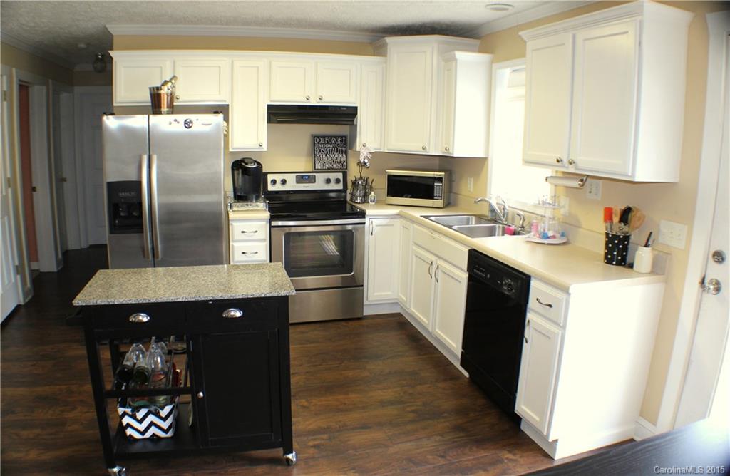 371 Pinnacle Road Kings Mountain, NC 28086 - Photo 3 of 18 Gallery Image 3