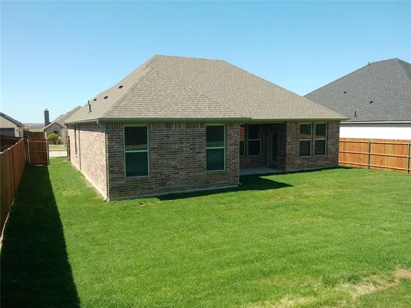 $2,300 | 707 Broken Bow Lane, Cleburne, TX 76033