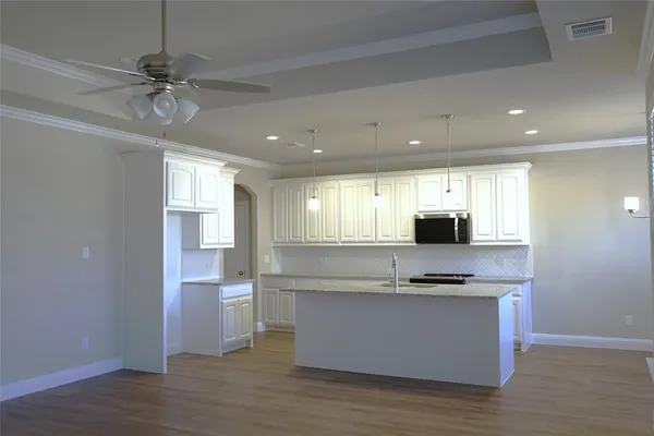 $2,300 | 707 Broken Bow Lane, Cleburne, TX 76033