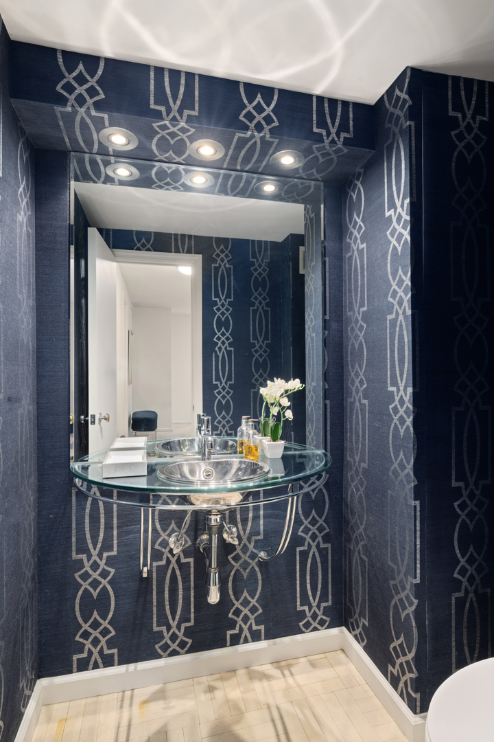 176 East 71st Street, Unit 8D Manhattan, NY 10021 - Photo 13 of 16