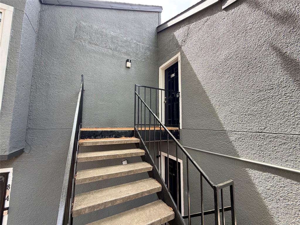 9696 Walnut Street, Unit 813 Dallas, TX 75243 - Photo 19 of 21 a view of entryway