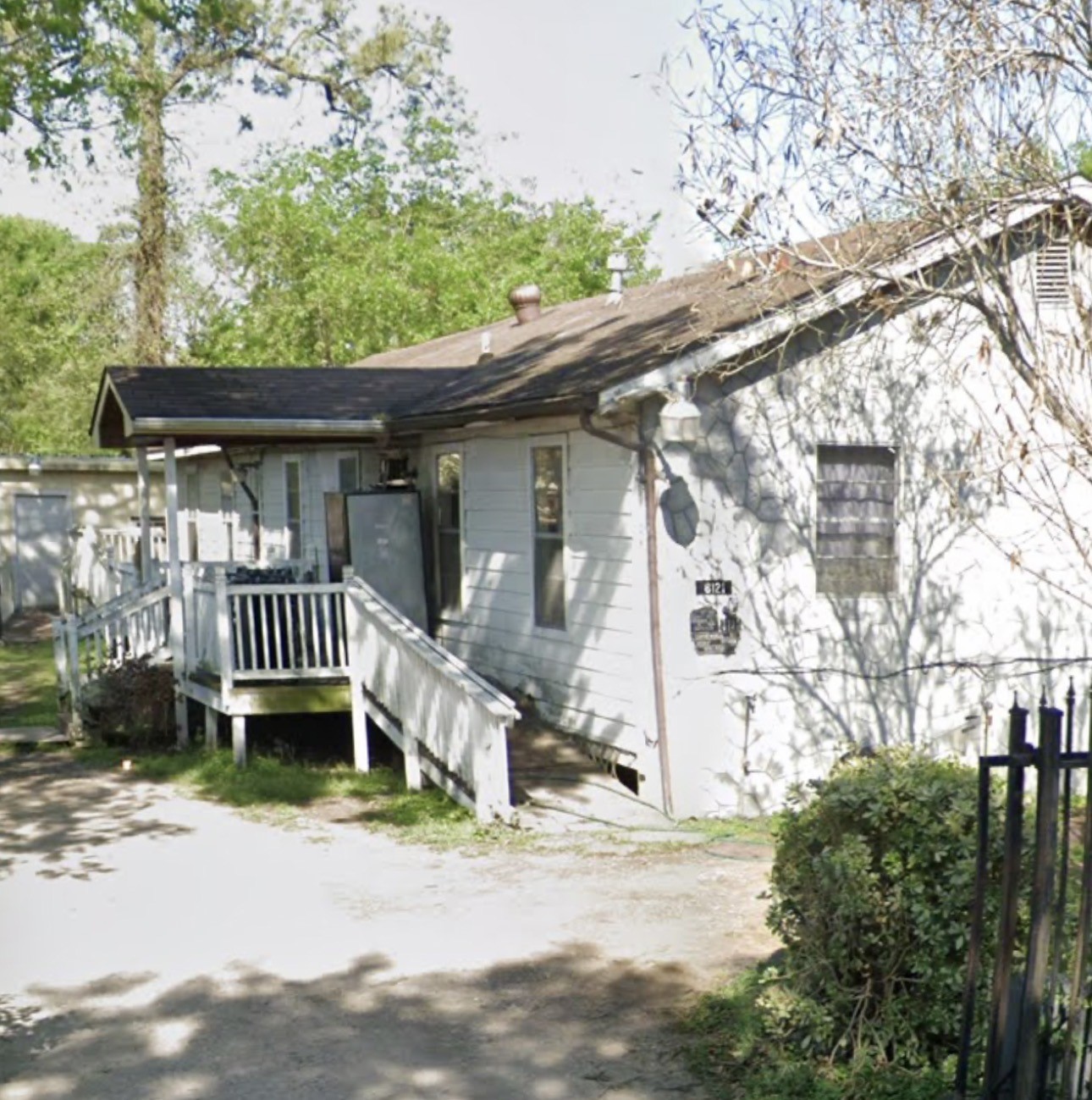 8121 Shotwell Street Houston, TX 77016 - Photo 3 of 8 a front view of a house