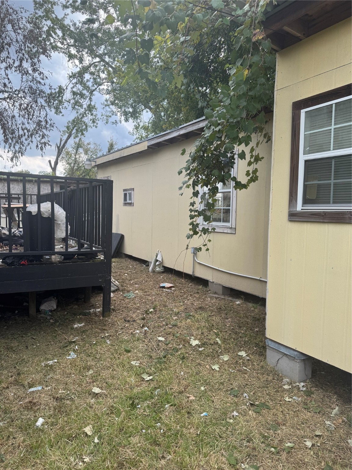 8121 Shotwell Street Houston, TX 77016 - Photo 7 of 8