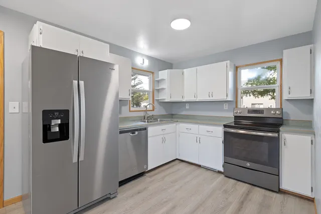 $282,900 | 135 North Birney Avenue, Wisconsin Dells, WI 53965