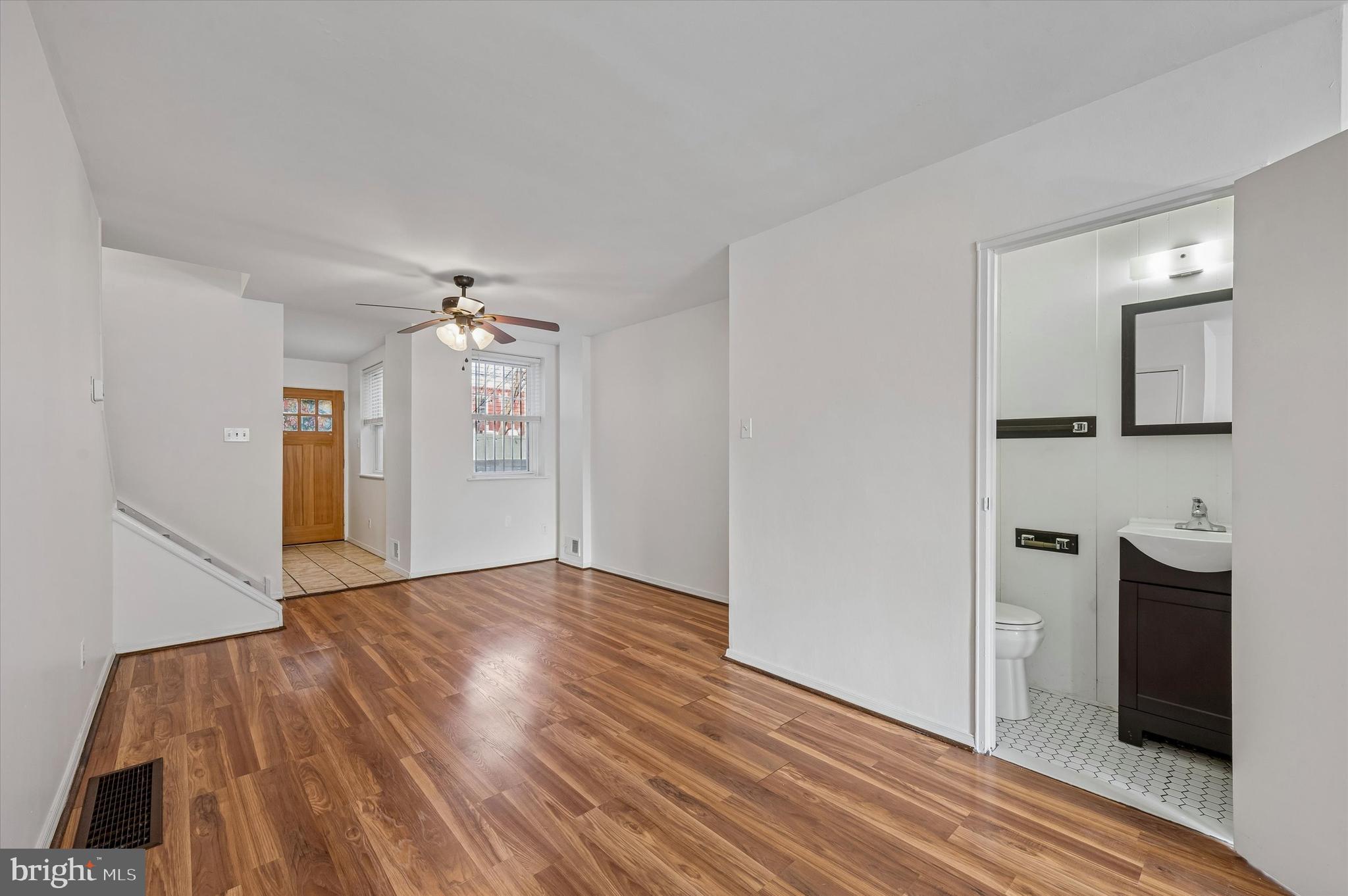 2729 Reed Street Philadelphia, PA 19146 - Photo 10 of 28 Gallery Image 10