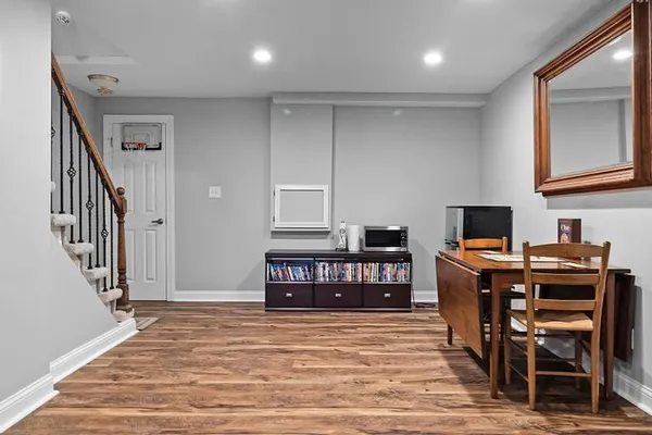 $885,000 | 4024 West 124th Street, Leawood, KS 66209