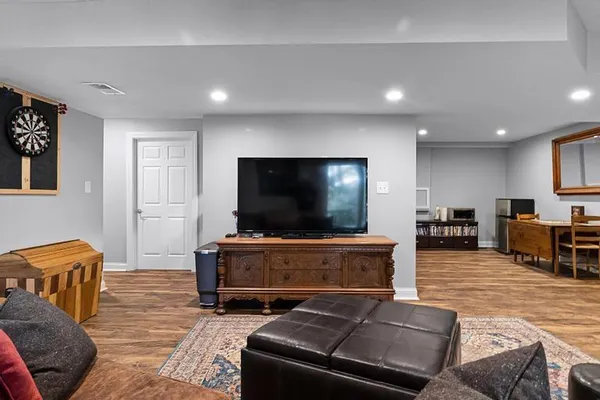 $885,000 | 4024 West 124th Street, Leawood, KS 66209