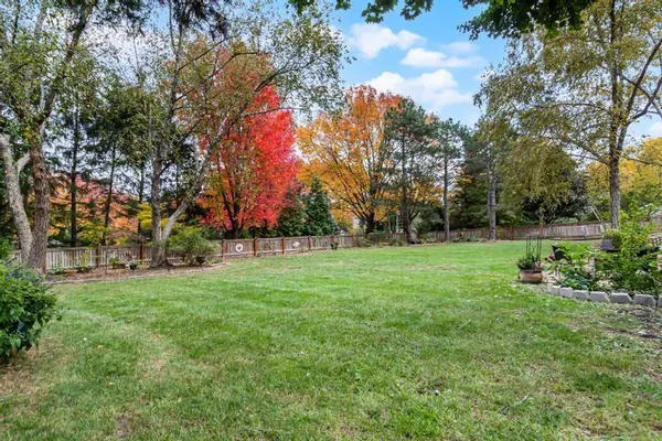 $885,000 | 4024 West 124th Street, Leawood, KS 66209