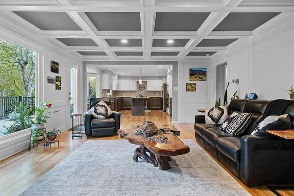 $885,000 | 4024 West 124th Street, Leawood, KS 66209