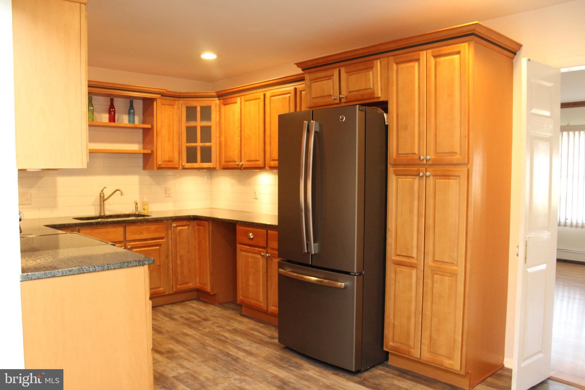 39 Misty Pine Road Levittown, PA 19056 - Photo 5 of 34 Gallery Image 5