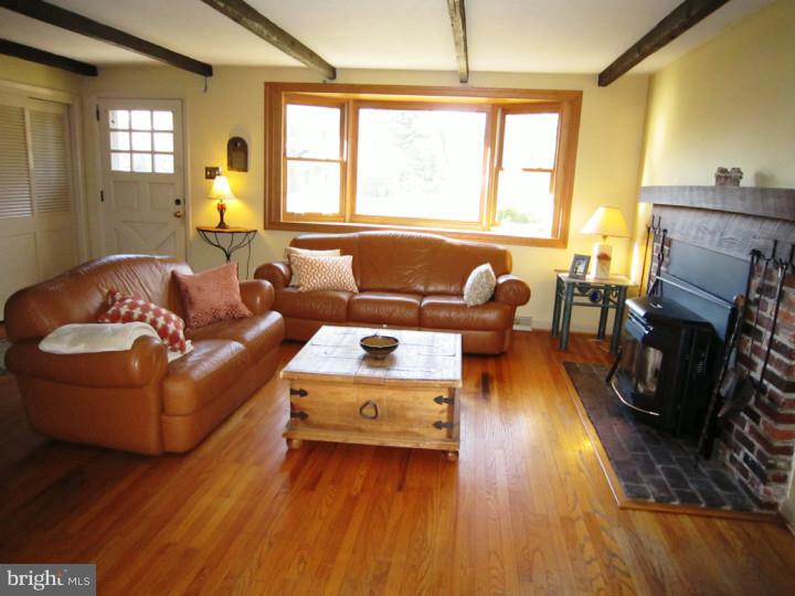 404 Burning Tree Road Wallingford, PA 19086 - Photo 3 of 23 Living Room