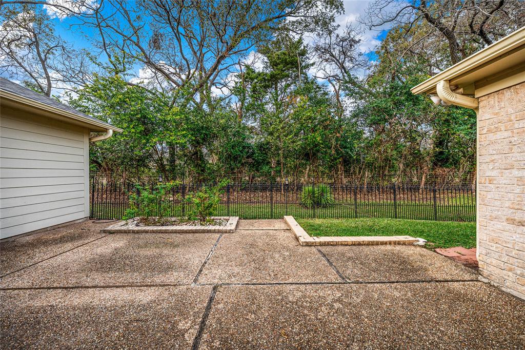 3509 Heatherstone Circle Waco, TX 76708 - Photo 34 of 38