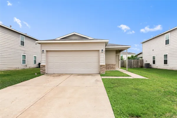 $1,800 | 835 Coffee Mill Creek Lane, Rosenberg, TX 77471