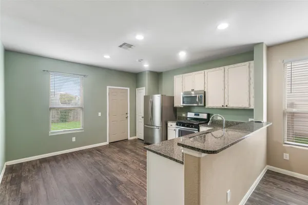 $1,800 | 835 Coffee Mill Creek Lane, Rosenberg, TX 77471