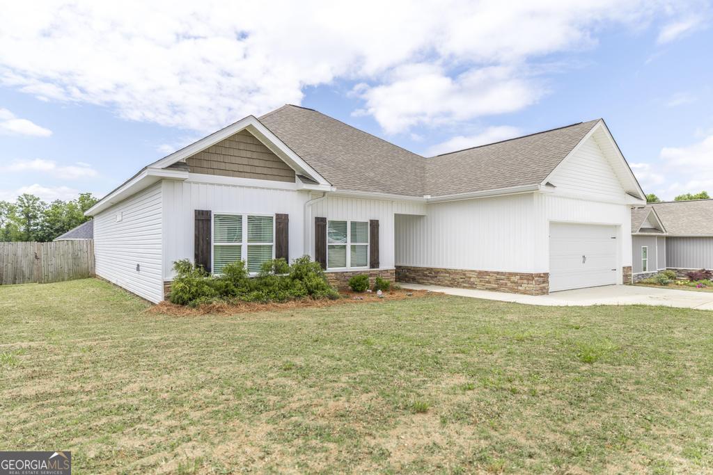 100 Sutter Butte Place Bonaire, GA 31005 - Photo 2 of 34 Beautifully maintained home situated on Sutter Butte.