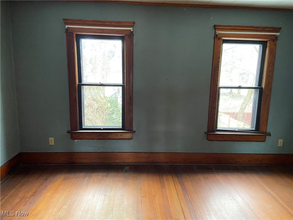 752 Chalker Street Akron, OH 44310 - Photo 20 of 34 Bedroom 2 - back of house - hardwd flrg