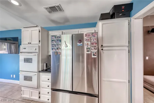 $2,500 | 9832 Cactus View Avenue, Las Vegas, NV 89117