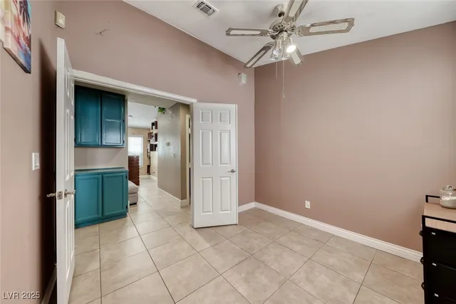 $2,500 | 9832 Cactus View Avenue, Las Vegas, NV 89117