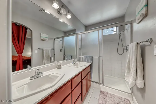 $2,500 | 9832 Cactus View Avenue, Las Vegas, NV 89117