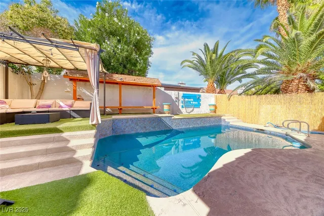 $2,500 | 9832 Cactus View Avenue, Las Vegas, NV 89117