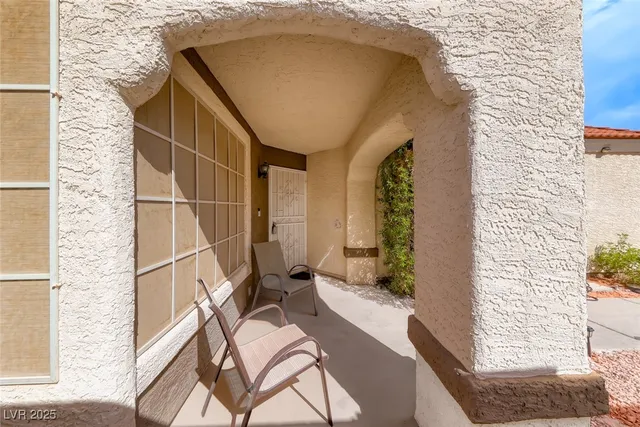 $2,500 | 9832 Cactus View Avenue, Las Vegas, NV 89117