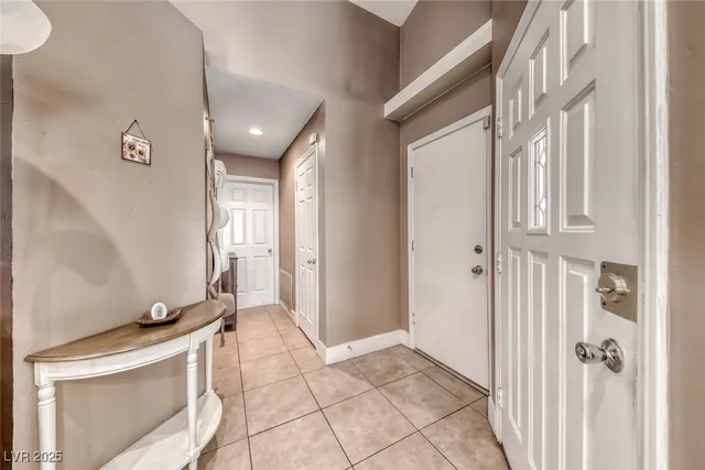 $2,500 | 9832 Cactus View Avenue, Las Vegas, NV 89117