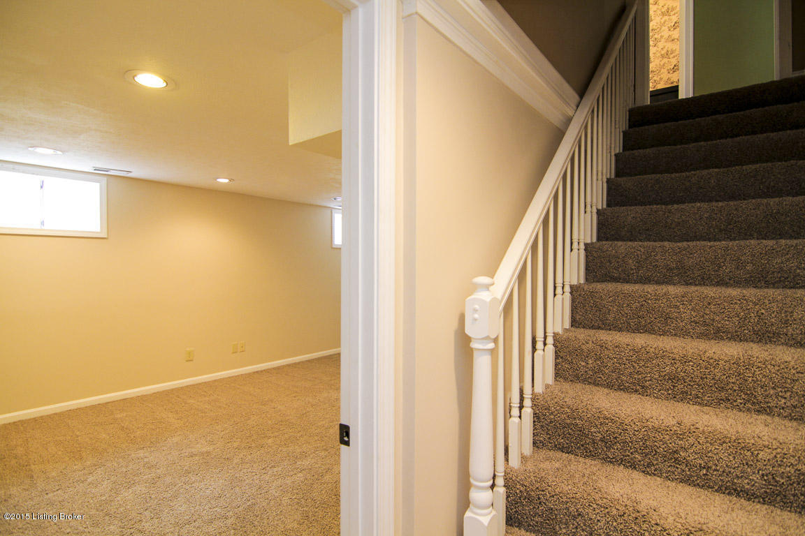 205 Ring Road Louisville, KY 40207 - Photo 54 of 68 0073
