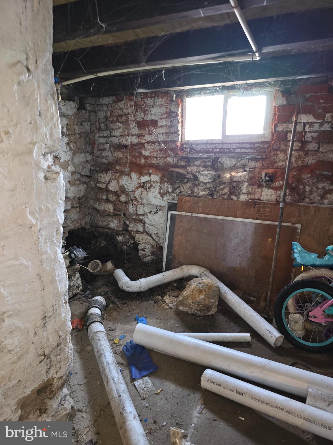 620 West 2nd Street Chester, PA 19013 - Photo 16 of 24 a view of roof