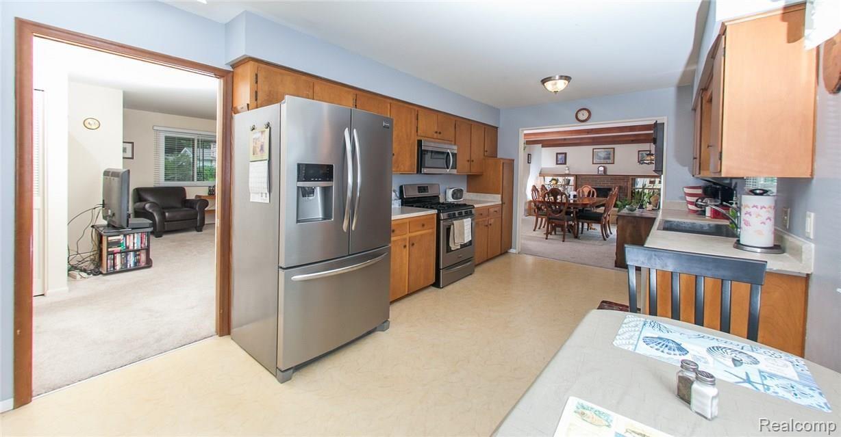 524 Chestnut Street Flushing, MI 48433 - Photo 14 of 32 C.Kitchen18