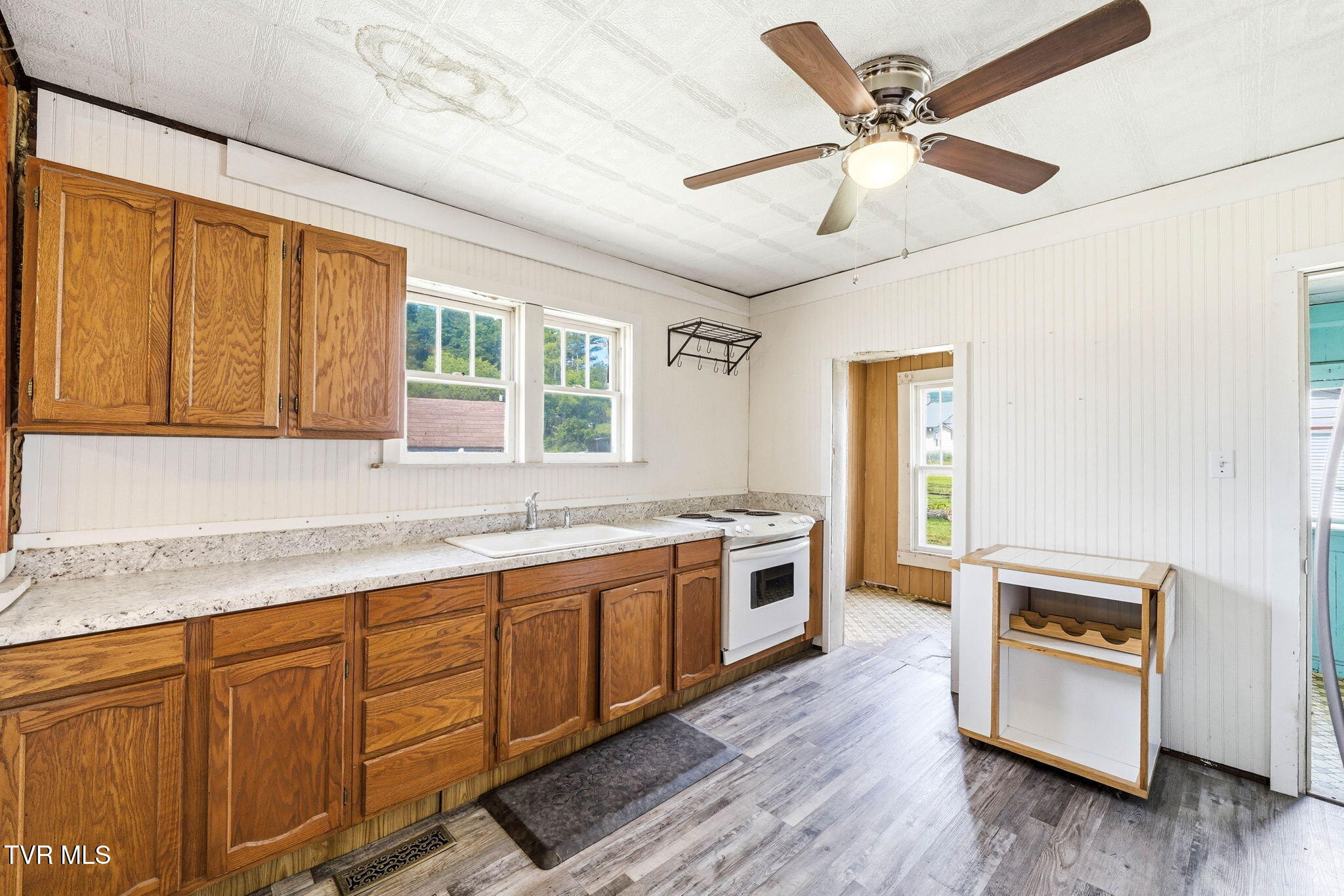 220 North Reece Avenue Mountain City, TN 37683 - Photo 6 of 44 kitchen 1