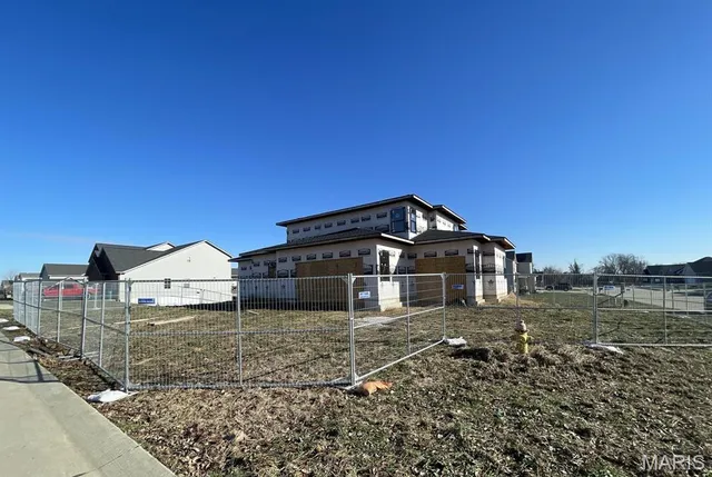 $99,900 | 719 Seagate Drive, O'Fallon, IL 62269