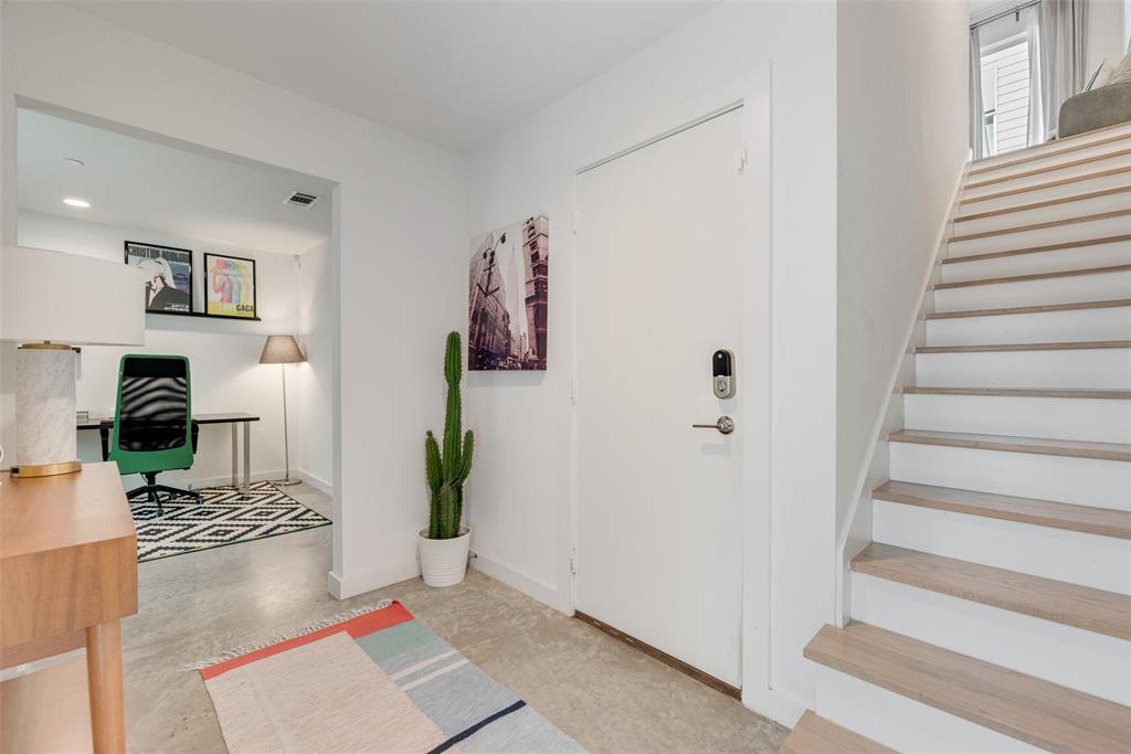 4705 Bryan Street, Unit 302 Dallas, TX 75204 - Photo 3 of 24