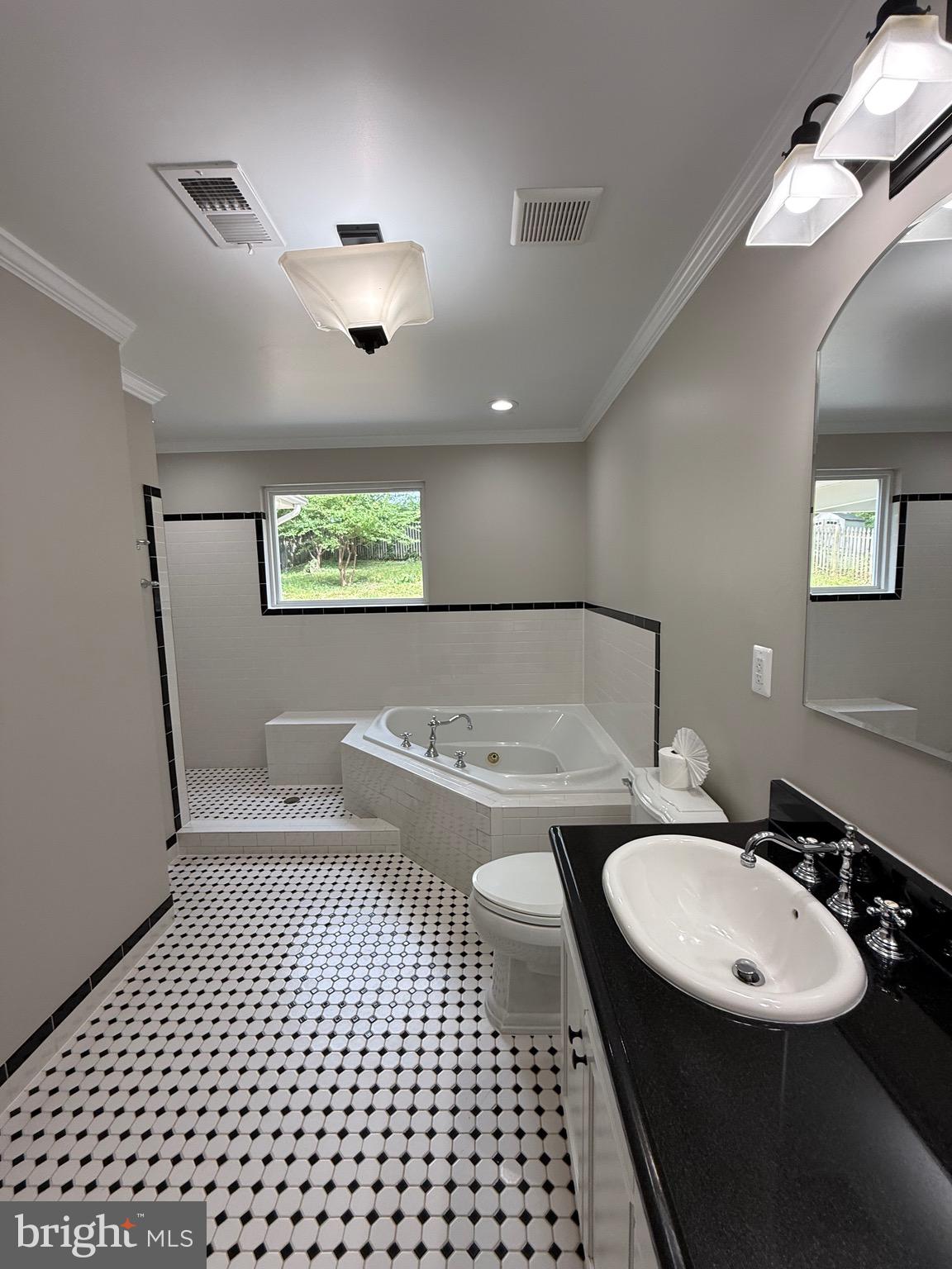 7412 Axton Street Springfield, VA 22151 - Photo 22 of 50 Bedroom 1 - Main - Full Bath