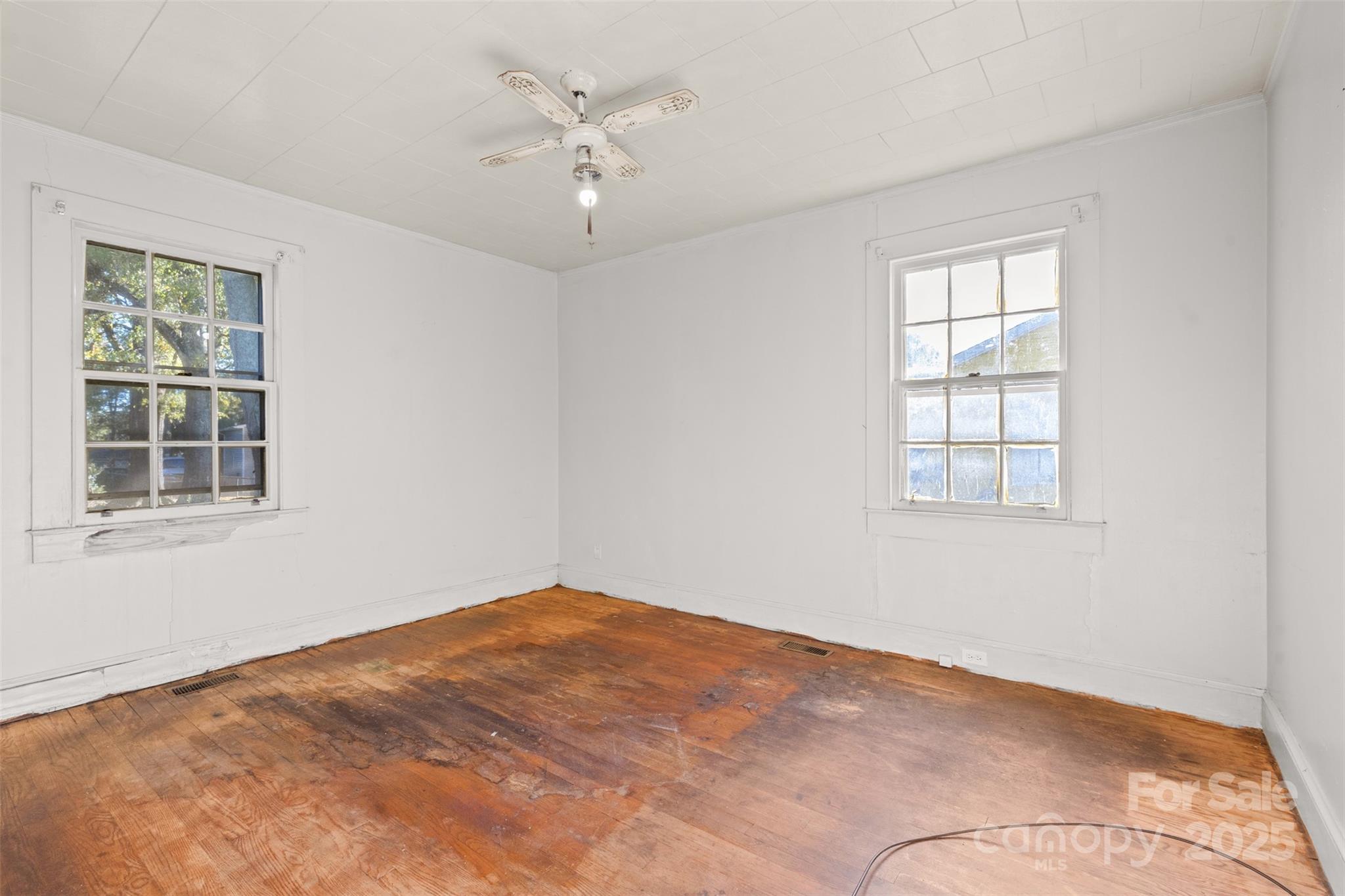 811 South Cherry Road Rock Hill, SC 29730 - Photo 13 of 22 an empty room with windows
