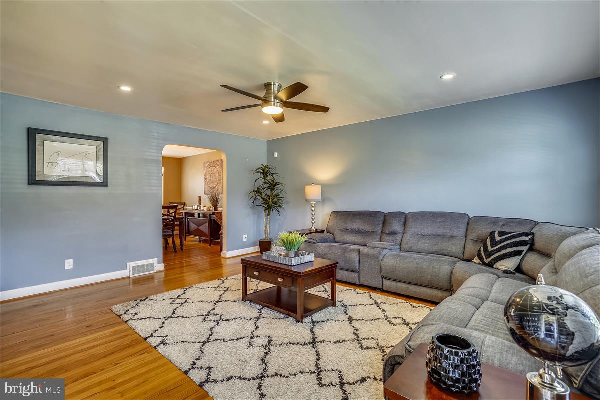 8241 Pleasant Plains Road Baltimore, MD 21286 - Photo 7 of 37 Gallery Image 7