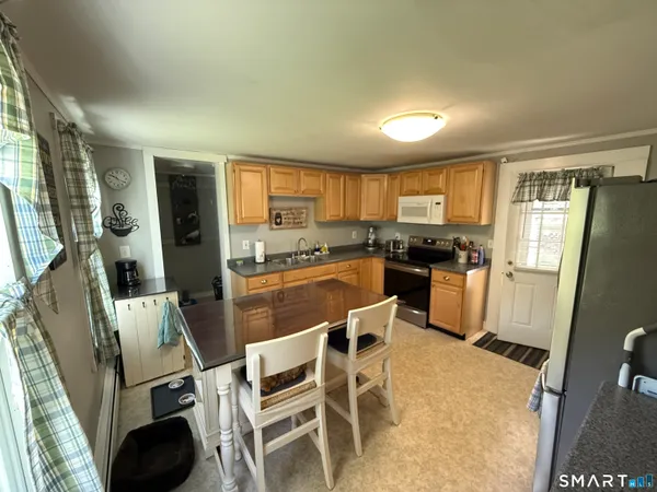 $334,999 | 651 Pomeroy Avenue, Meriden, CT 06450