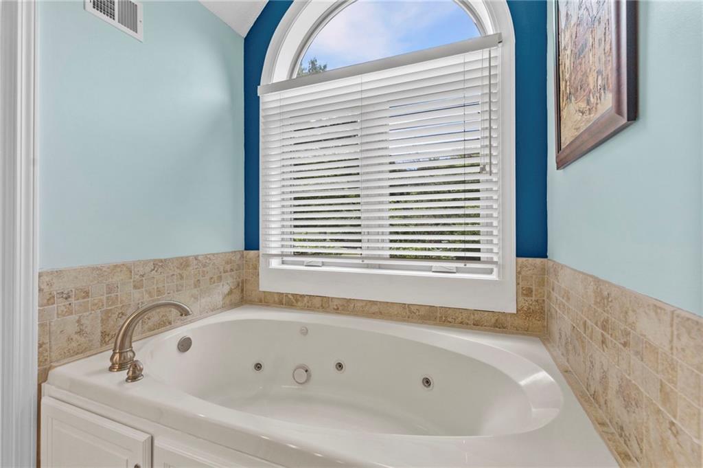18065 Canterbury Road Stilwell, KS 66085 - Photo 39 of 61