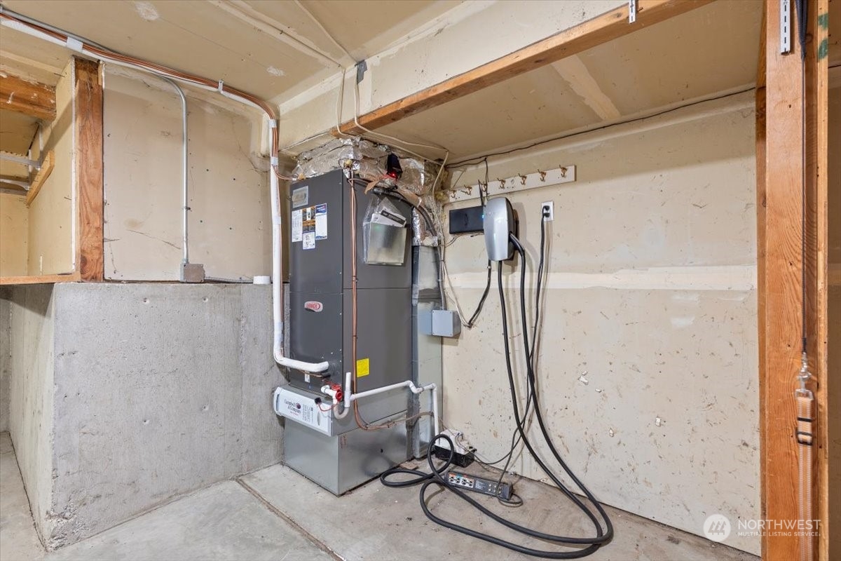 120 Echo Glen Place Yakima, WA 98908 - Photo 31 of 40 a room with gym equipment