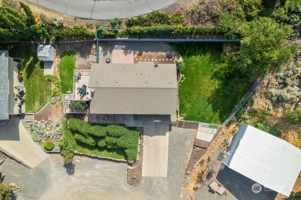 120 Echo Glen Place Yakima, WA 98908 - Photo 39 of 40 an aerial view of a house with lake view
