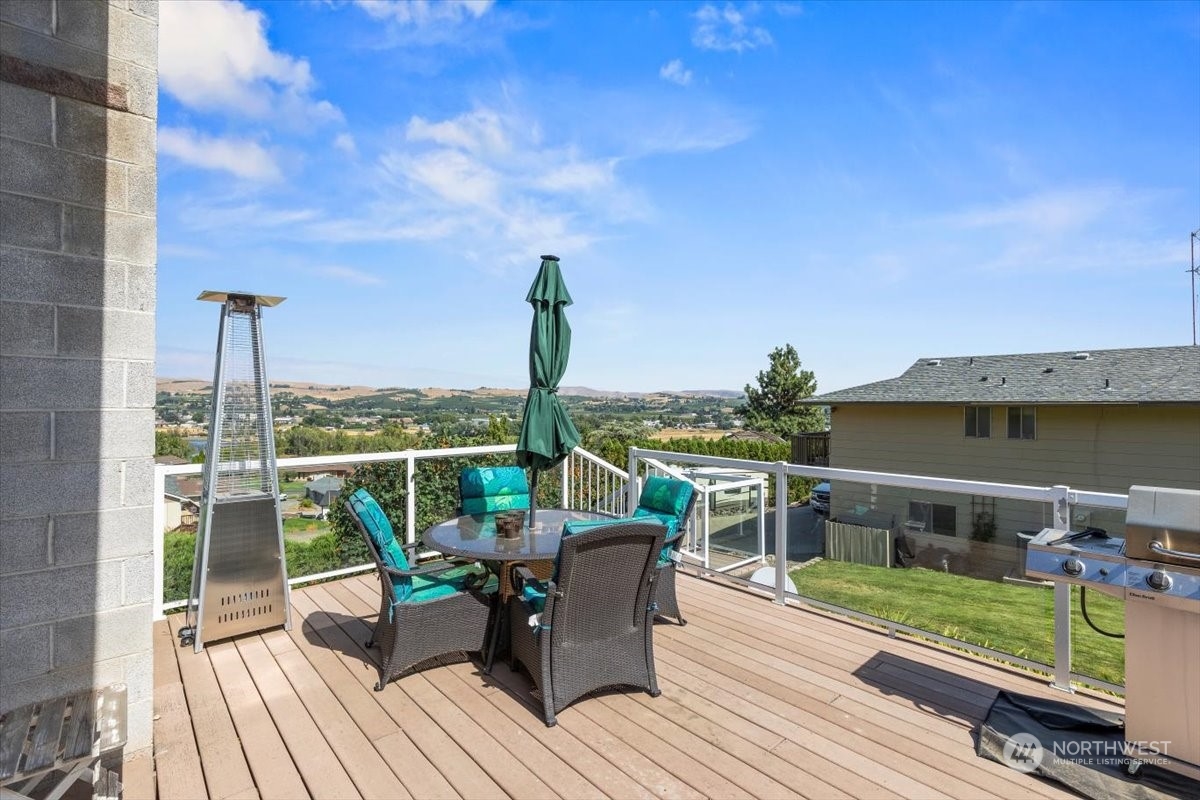 120 Echo Glen Place Yakima, WA 98908 - Photo 6 of 40 a view of roof deck with furniture