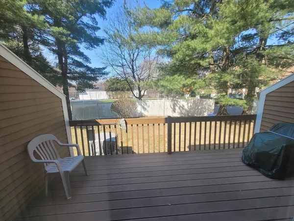 $405,000 | 5 Steeplechase Court, Unit 5, Haverhill, MA 01832
