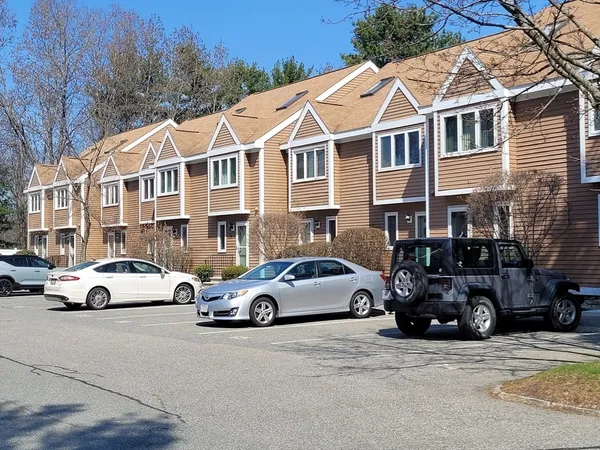 $405,000 | 5 Steeplechase Court, Unit 5, Haverhill, MA 01832