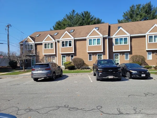 $405,000 | 5 Steeplechase Court, Unit 5, Haverhill, MA 01832