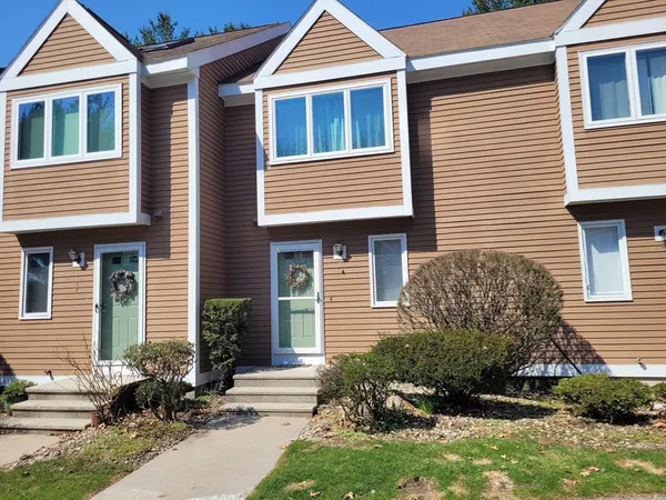 $405,000 | 5 Steeplechase Court, Unit 5, Haverhill, MA 01832