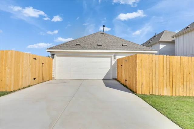 $289,990 | 13420 Barn Chime Street, Elgin, TX 78621